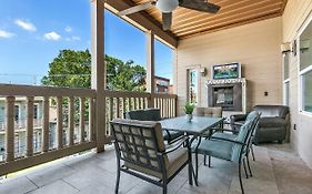 Urban Condos With Spacious Rooms & Amenities